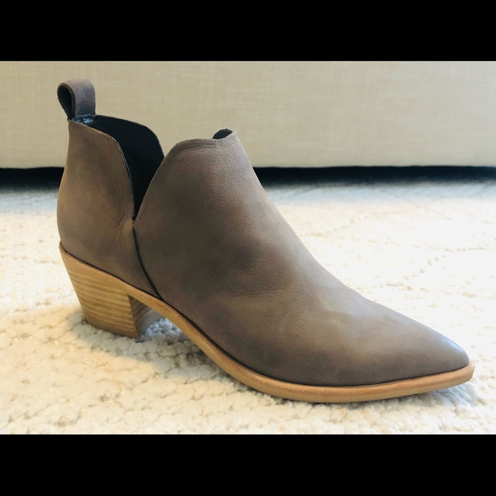 Dolce Vita Santo Booties